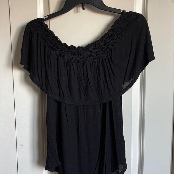 Black off the shoulder top, size small! *open to all offers* - Picture 2 of 4